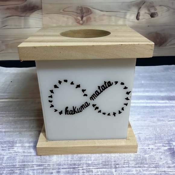 Hakuna Matata Lantern Light Electric Plug In Lion King White Disney - Picture 1 of 7